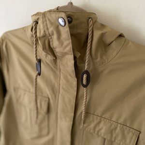 Eastern Mountain Sport Raincoat! LIKE NEW!!!